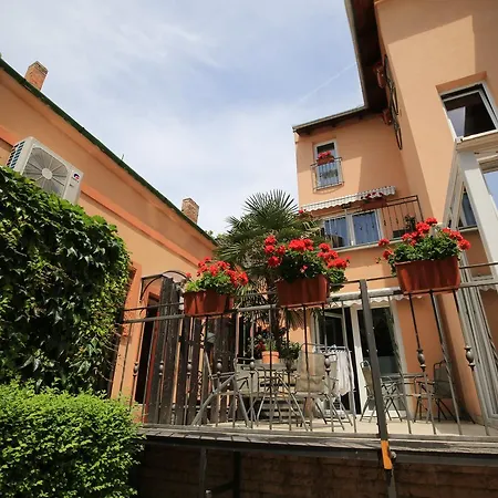 Bed and Breakfast Napraforgó Wellness Ház és Panzió Pécs Exterior foto